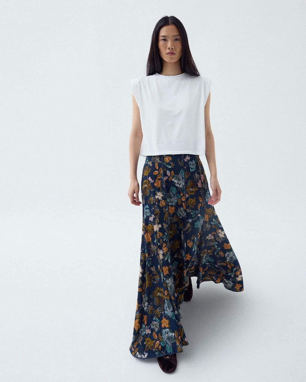Falda Larga Nervios Estampado Floral Azul Marino
