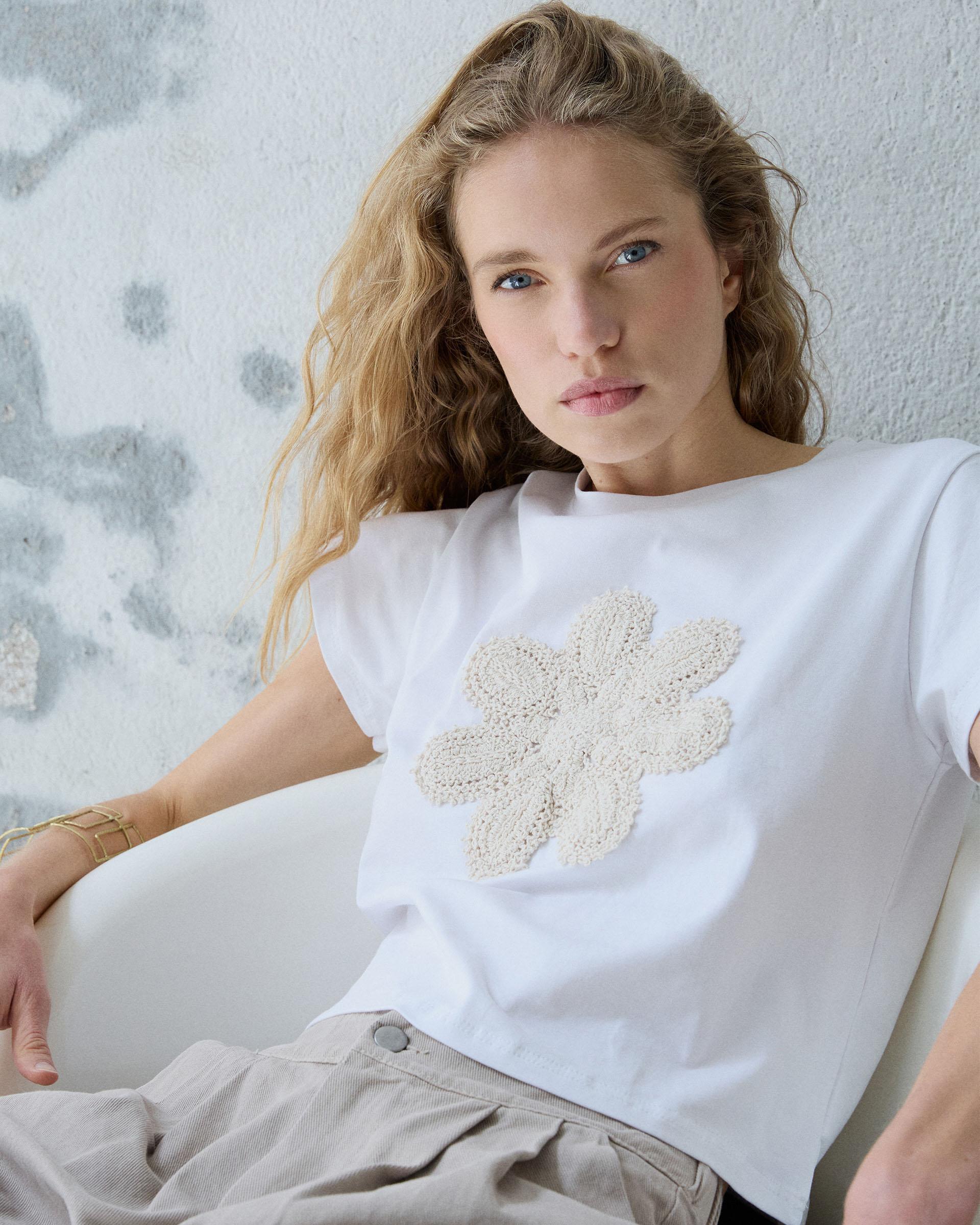 Camiseta Flor Crochet Blanco