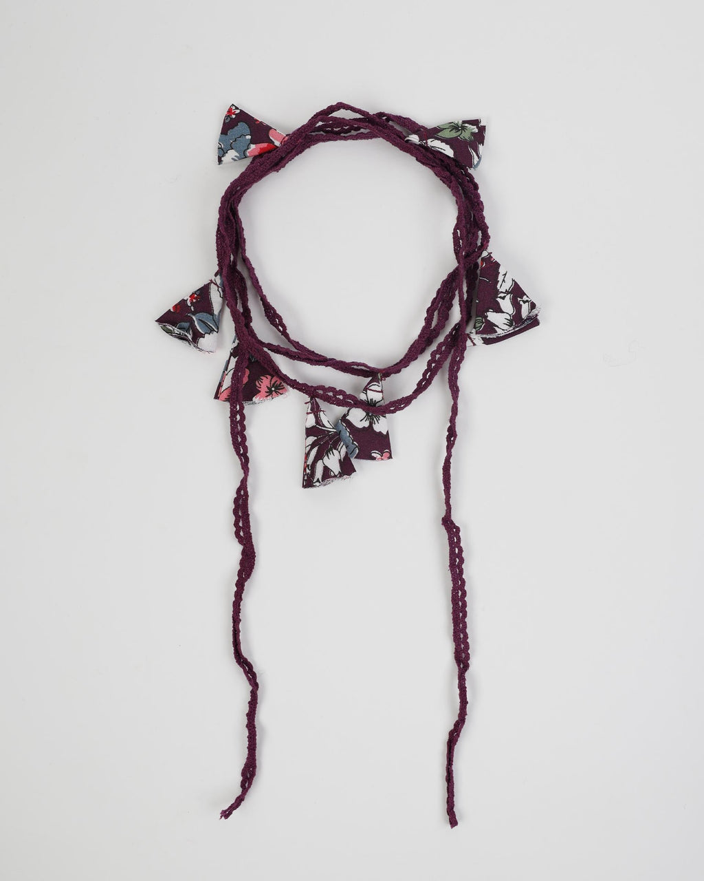 Collar Puntilla Flores Estampado Morado