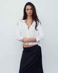 Blusa Básica Escote Pico Blanca