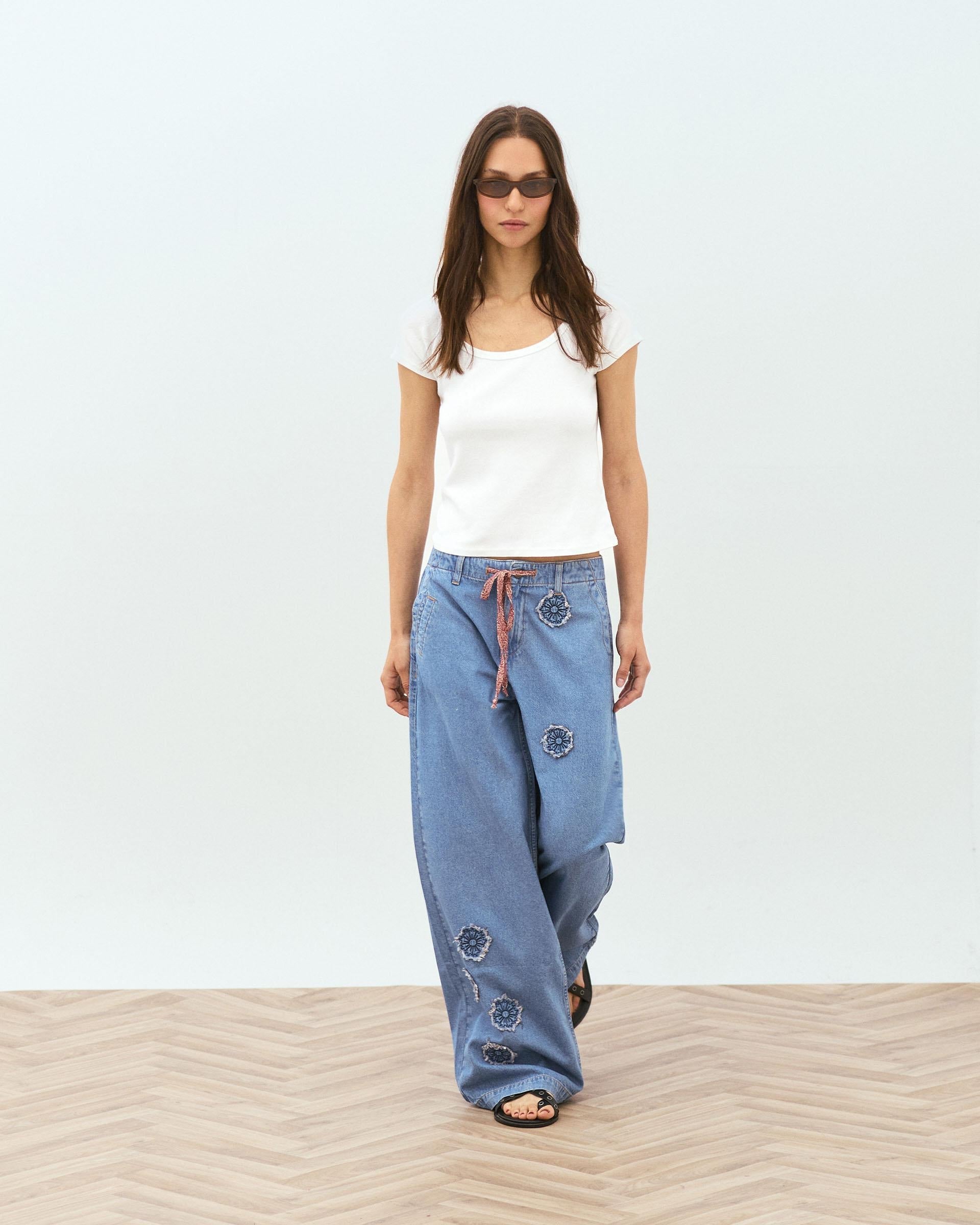 Jeans Parches Florales Azul
