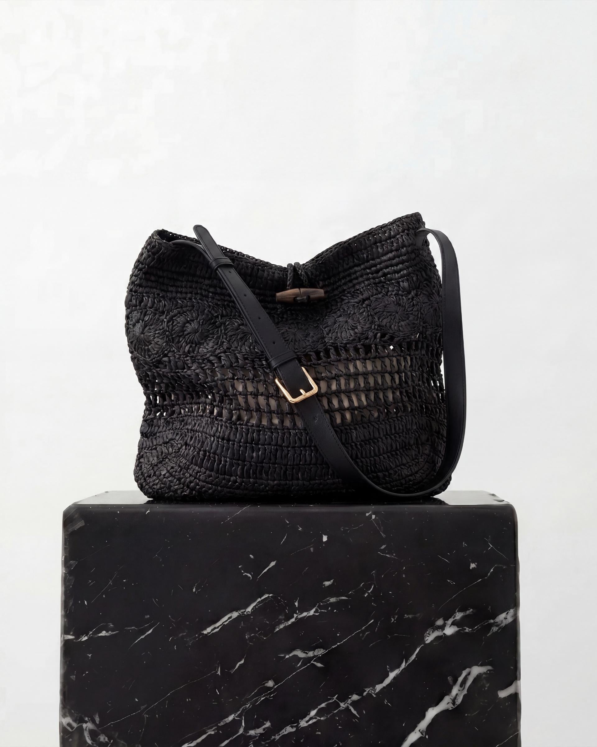 Bolso Hombro Rafia Troquelados Negro