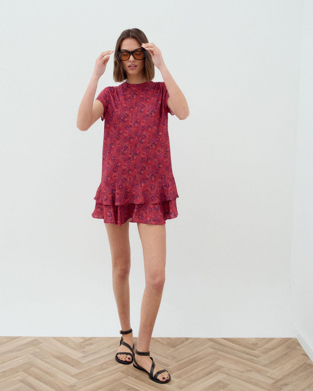 Vestido Corto Volantes Estampado Fucsia
