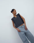 Blusa Sin Mangas Volantes Antracita
