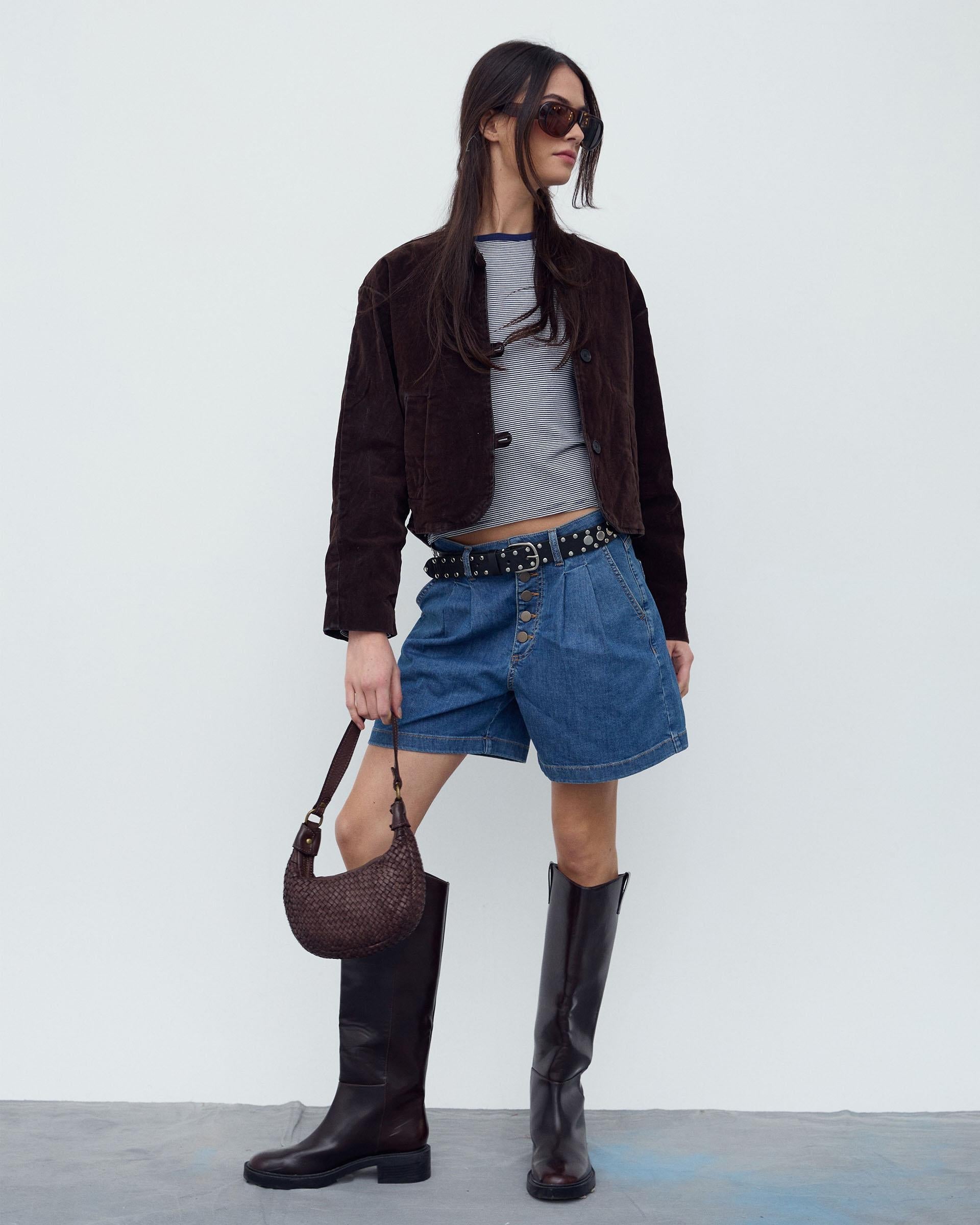 Bermudas Pinzas Azul Oscuro