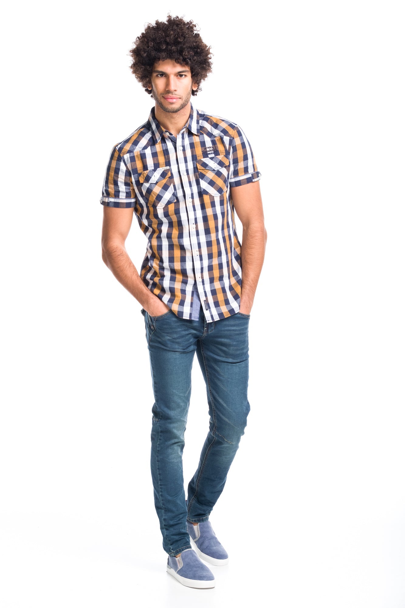 Camisa Hombre Manga Corta Cuadros Algodón Letras Bordadas – Koroshi 1811CC53