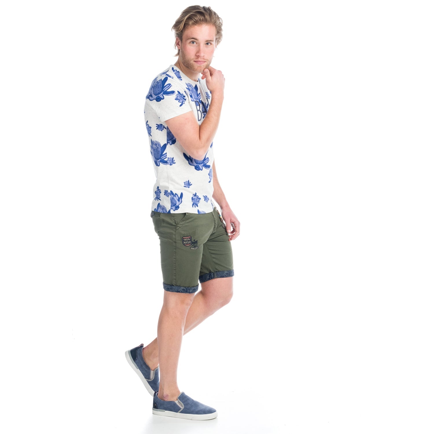 Camiseta Hombre Manga Corta Estampado Floral Bali – Koroshi 1811MC71