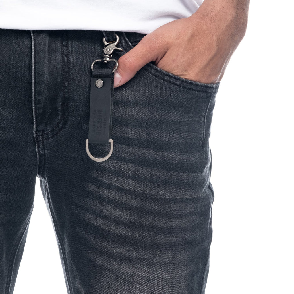 Bermuda Hombre Denim con Anilla Llavero – Koroshi Black Denim