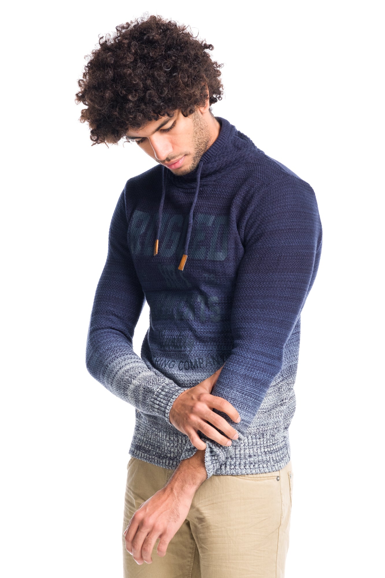 Jersey Hombre Punto Cuello Chimenea Degradado con Letras – Koroshi 1811TR07