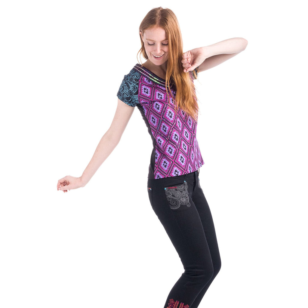 Top Manga Corta Mujer Estampado Geométrico Cuello Pico – Koroshi Morado