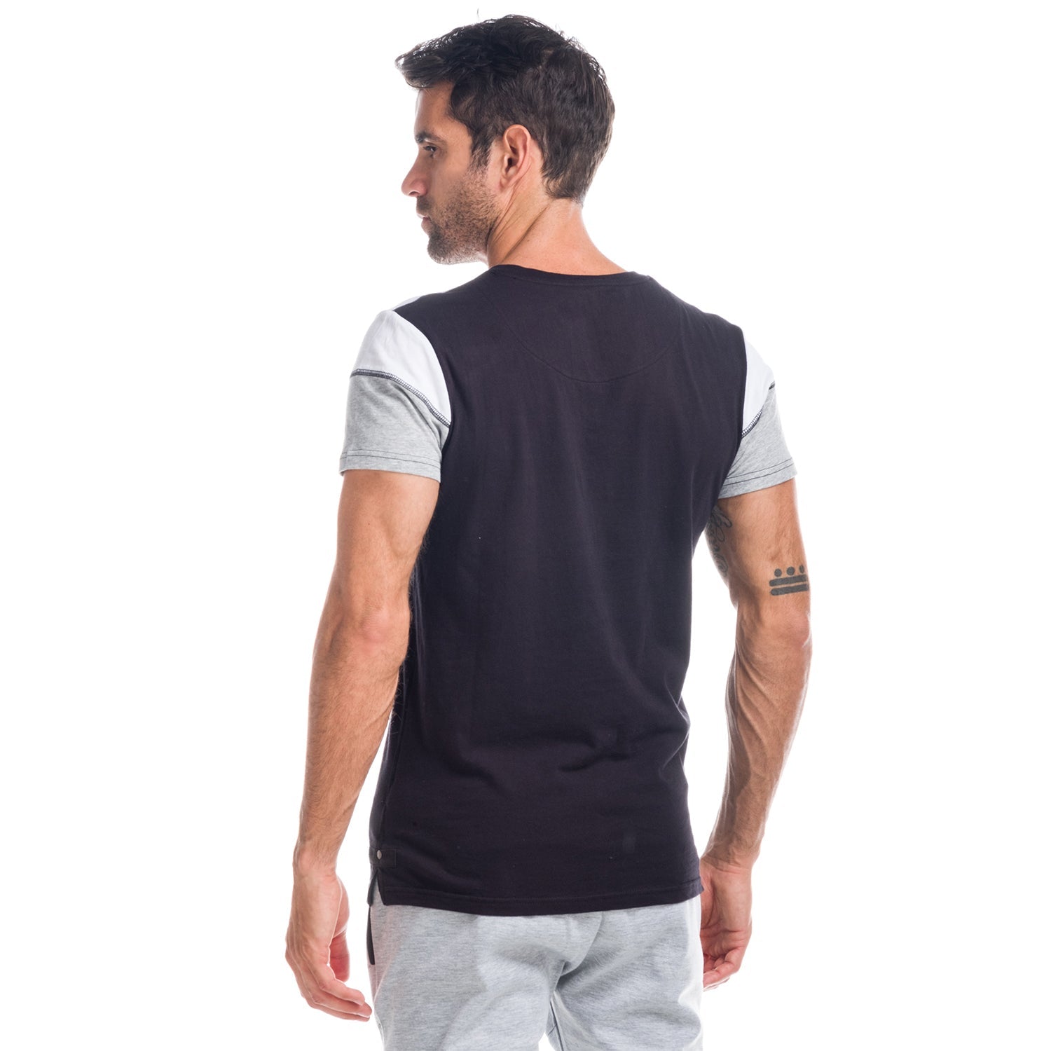 Camiseta Hombre Cuello Panadero Combinada con Bolsillo – Koroshi 1821MC10