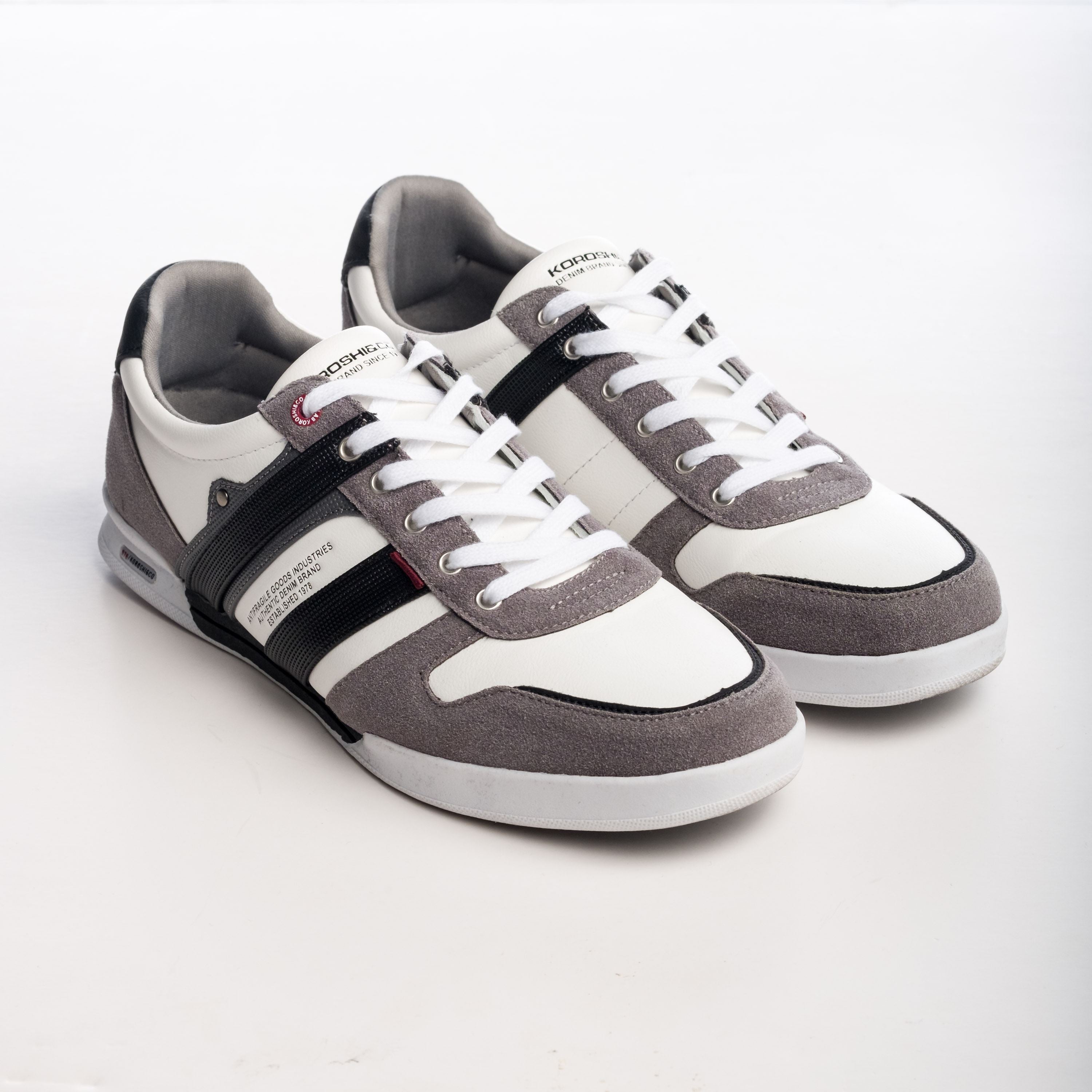 Deportiva combinada tipo piel