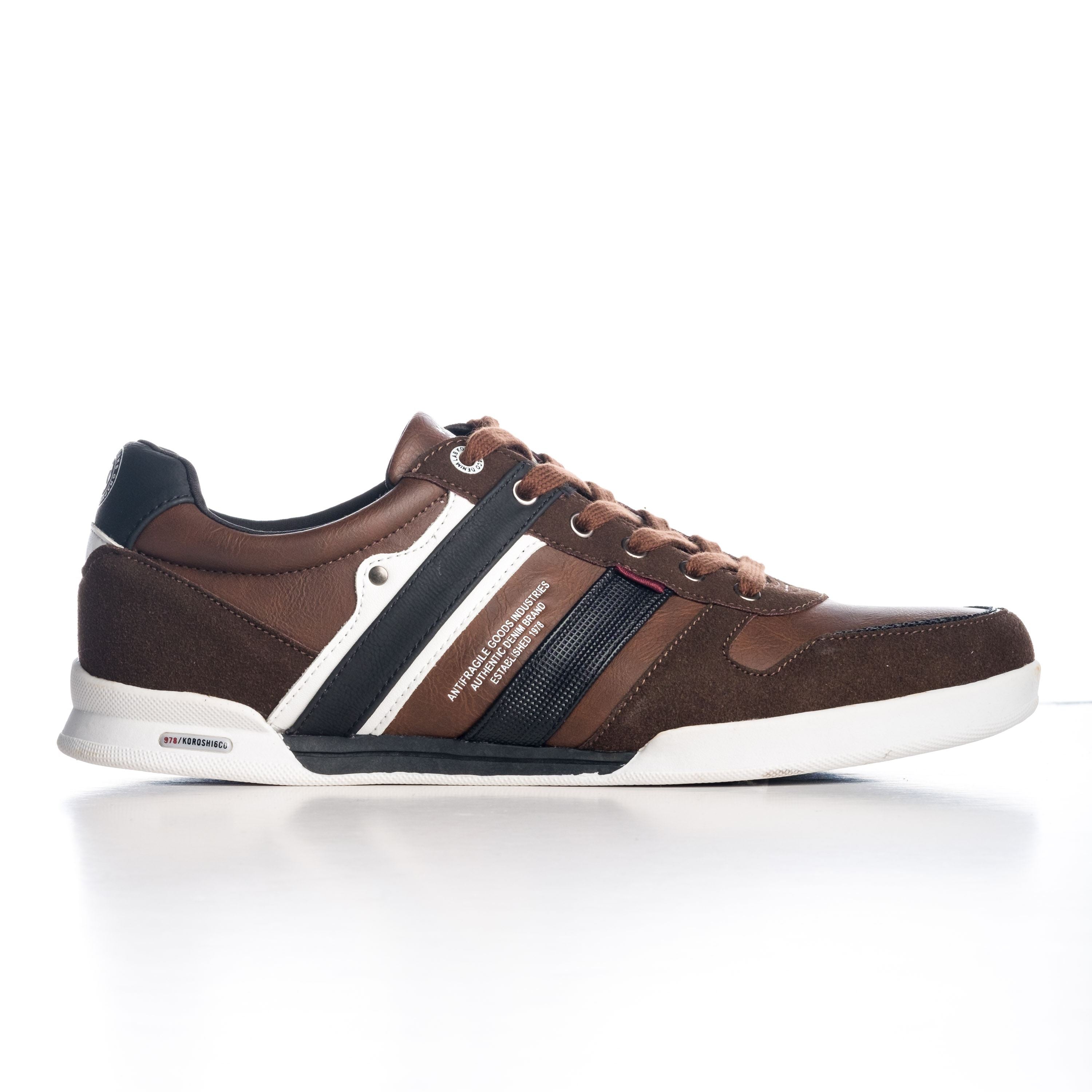 Deportiva combinada tipo piel