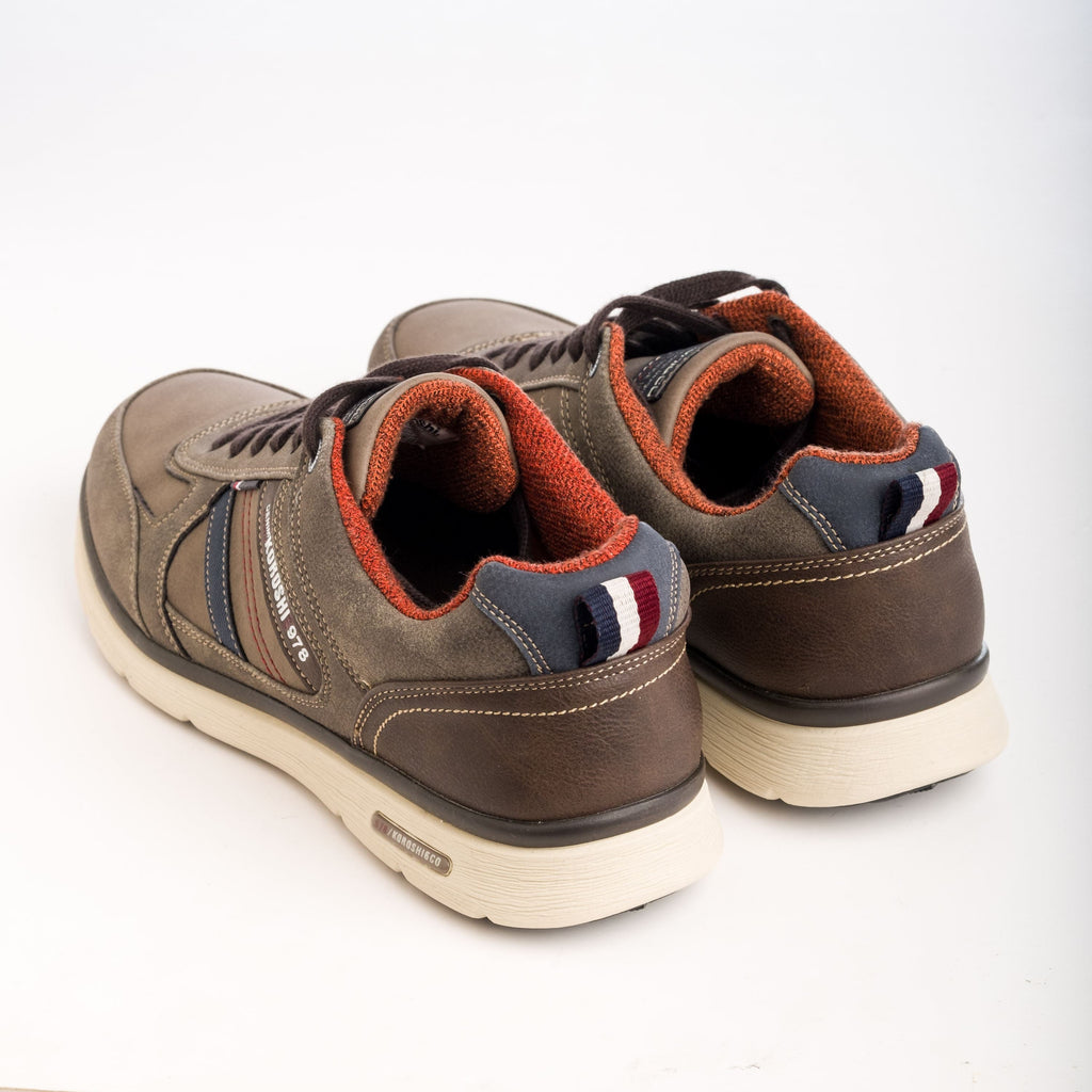 Sneaker