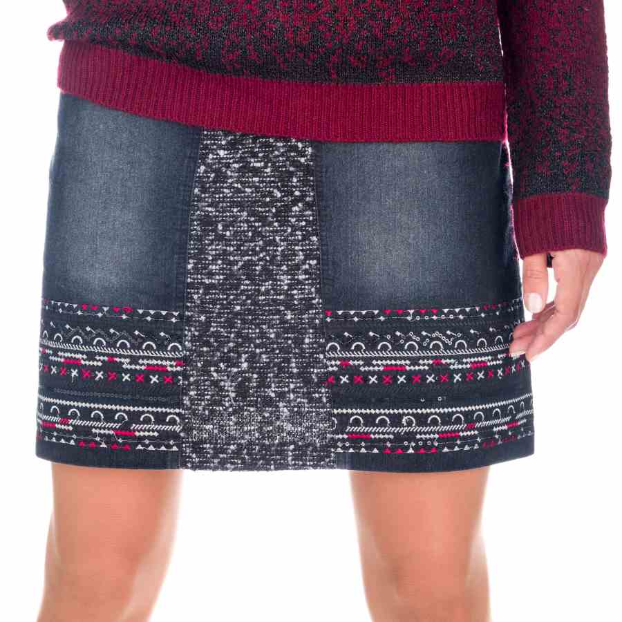 Falda Denim Corta Bordada Combinada Mujer – Koroshi Negro