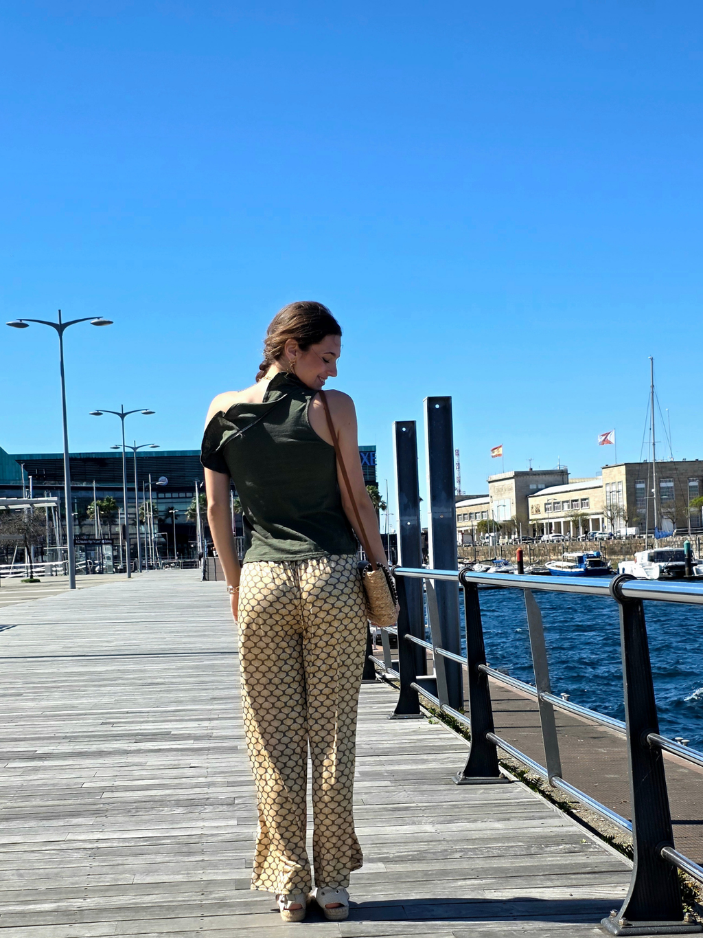 Pantalón Elástico Conchas Caqui
