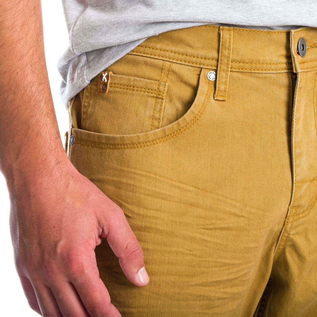 Bermuda Hombre Algodón Stretch con Vuelta – Koroshi 1911PS01