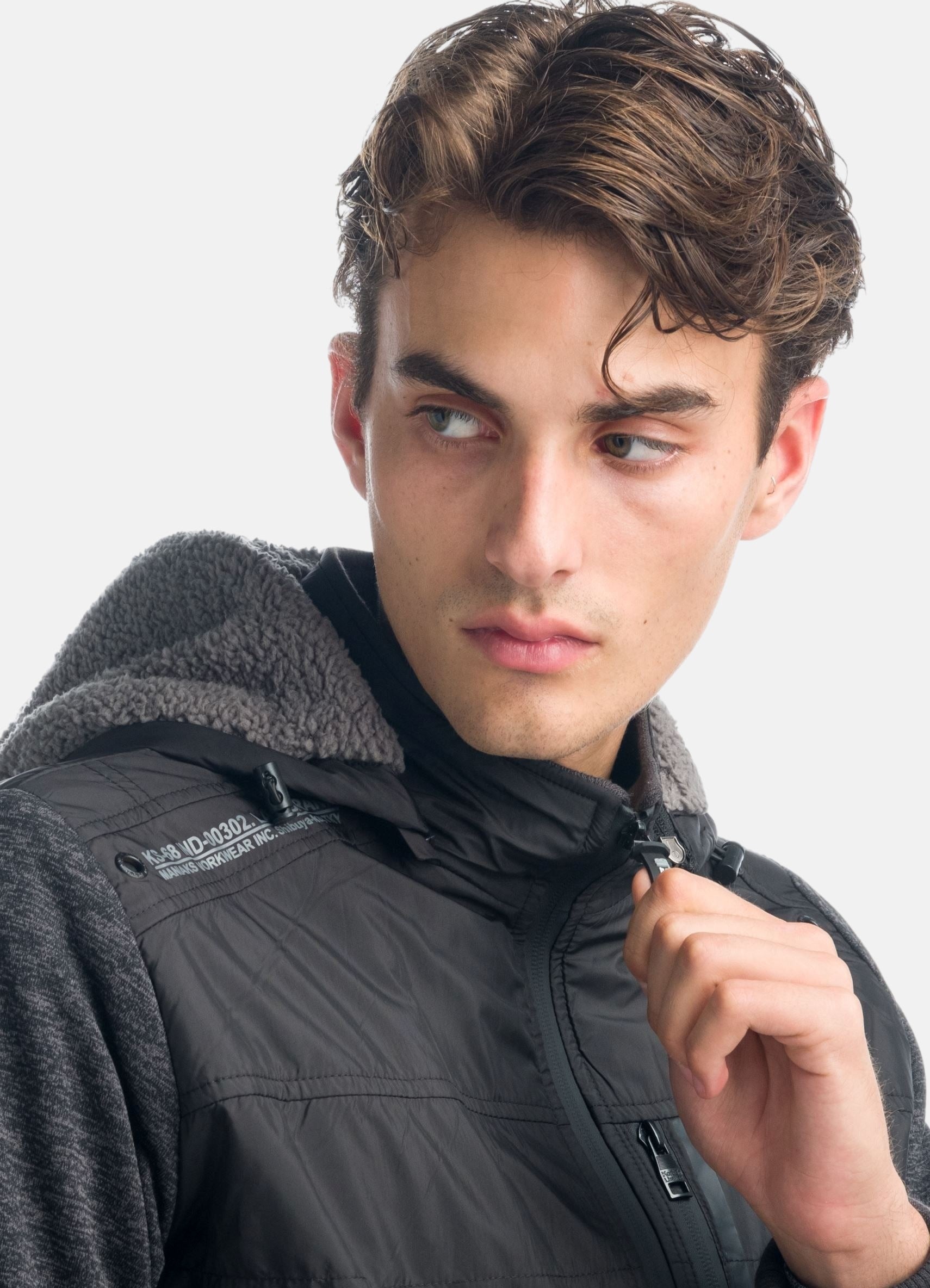 Chaqueta Hombre Capucha Desmontable Forro Borreguito – Koroshi Negro