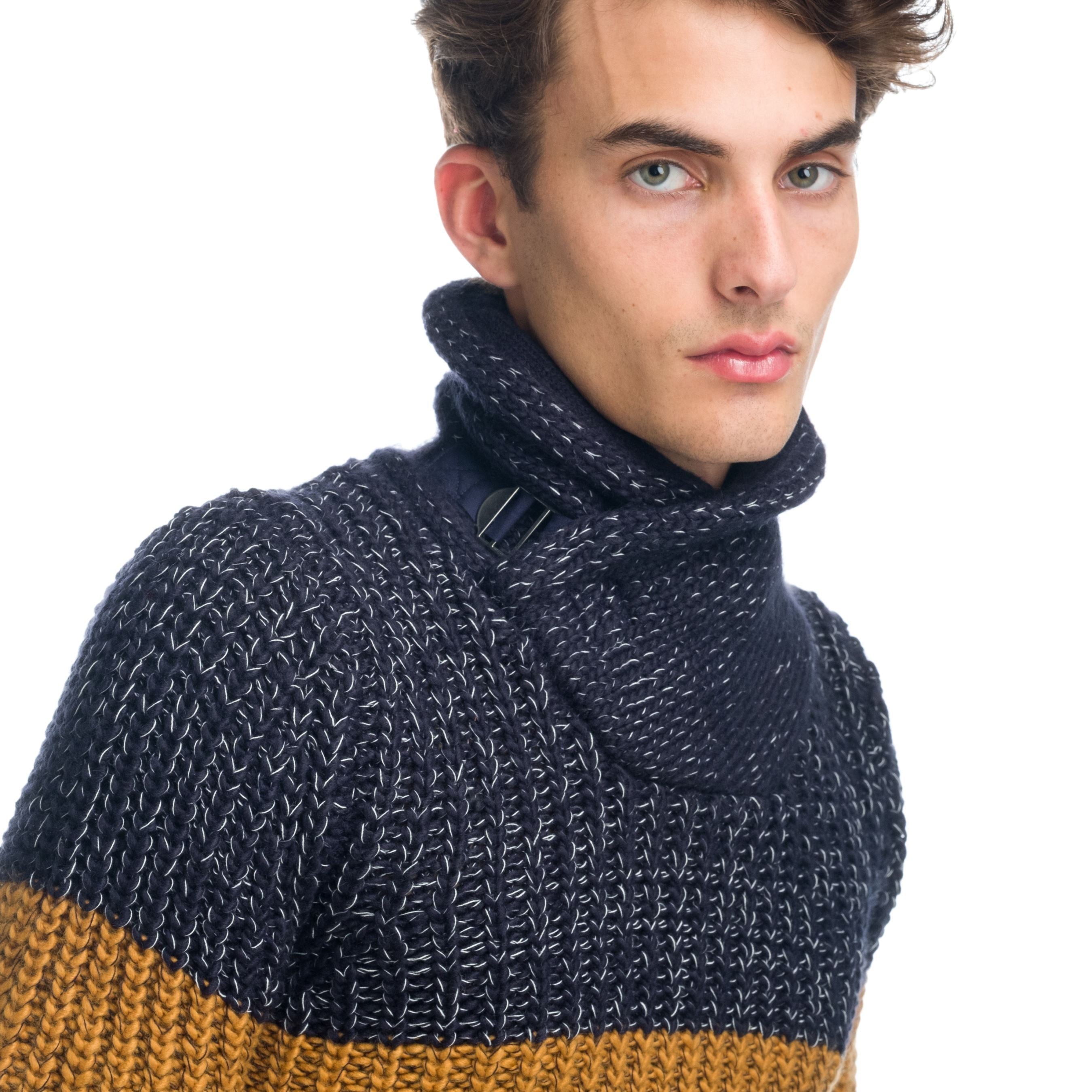 Jersey Hombre Punto Grueso Cuello Cruzado con Hebilla – Koroshi 1921TR23