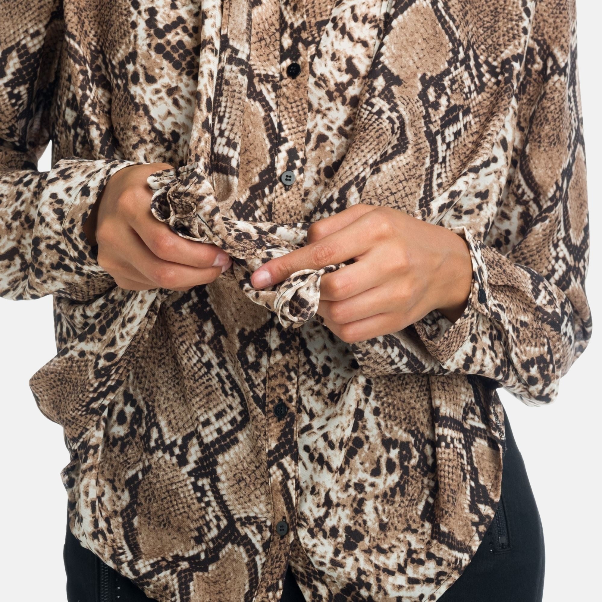 Blusa Mujer Animal Print Serpiente Cuello Mao – Koroshi