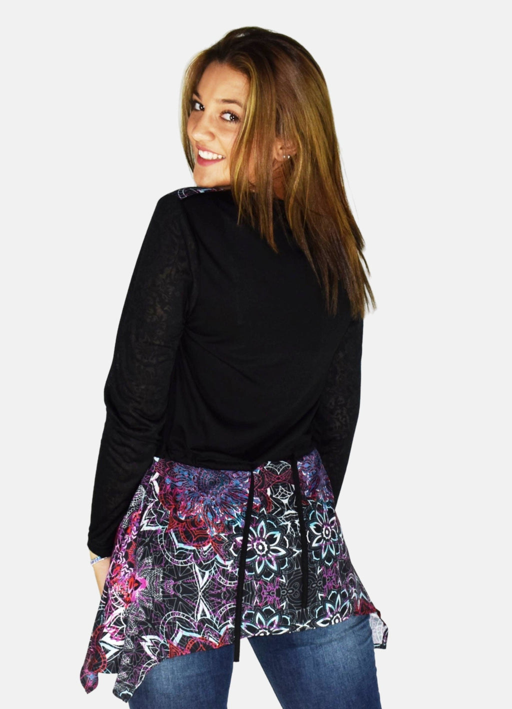 Camiseta Manga Larga Mujer con Bajo Asimétrico Estampado – Koroshi Negro