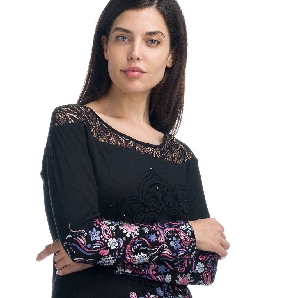 Camiseta Manga Larga Mujer con Encaje y Estampado Flock – Koroshi 1922ML01