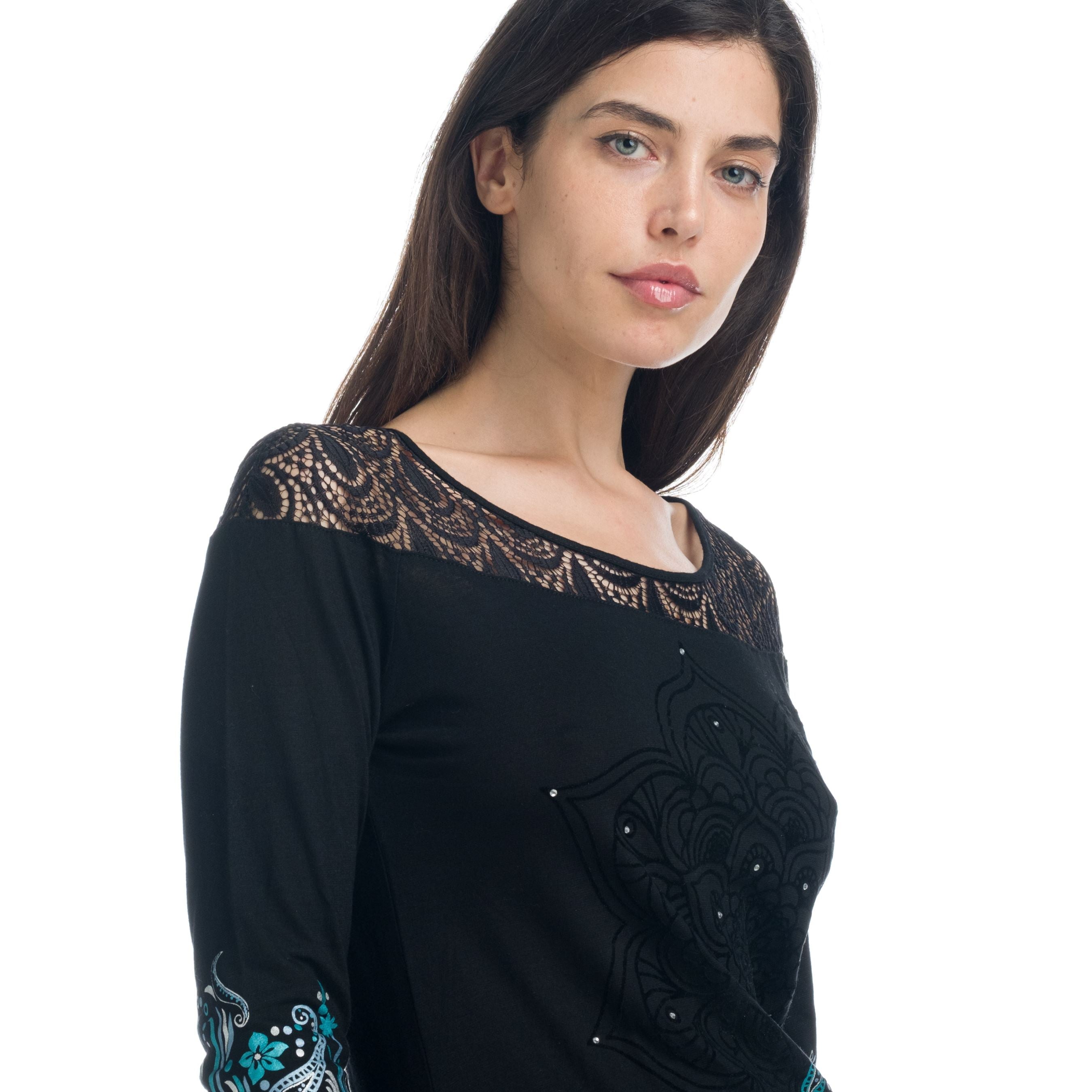 Camiseta Manga Larga Mujer con Encaje y Estampado Flock – Koroshi 1922ML01