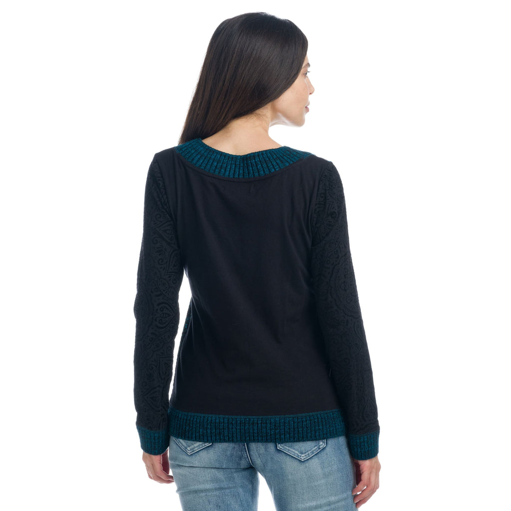 Camiseta Manga Larga Mujer Estampada en Flock Escote Cruzado – Koroshi 1922ML37