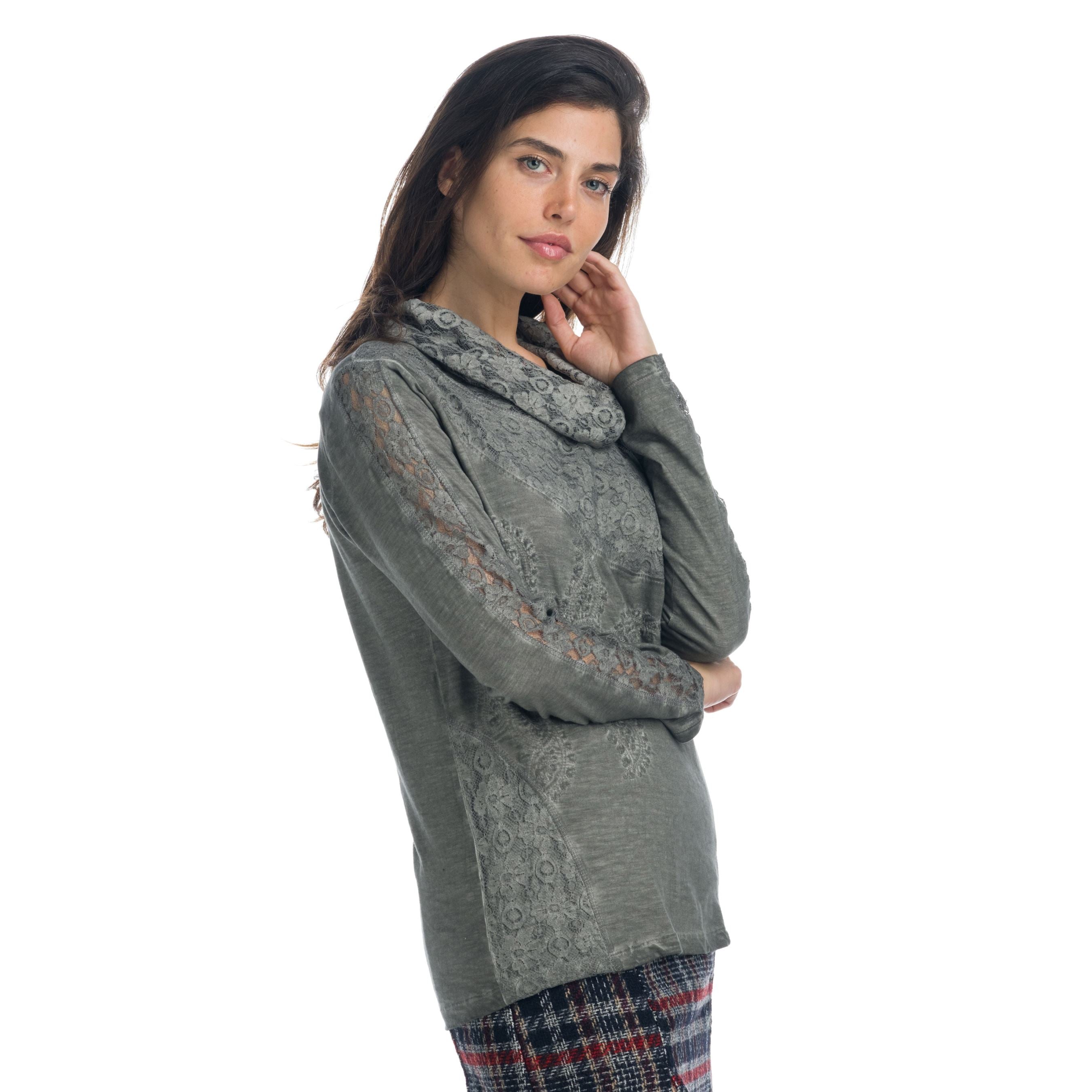 Camiseta Manga Larga Mujer con Encaje y Bordados Cuello Vuelto – Koroshi 1922ML63