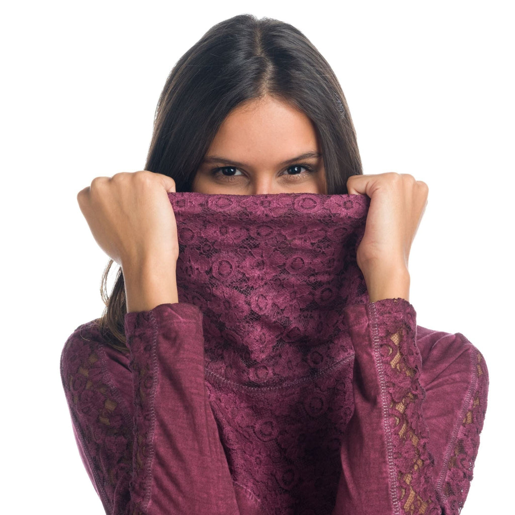 Camiseta Manga Larga Mujer con Encaje y Bordados Cuello Vuelto – Koroshi 1922ML63
