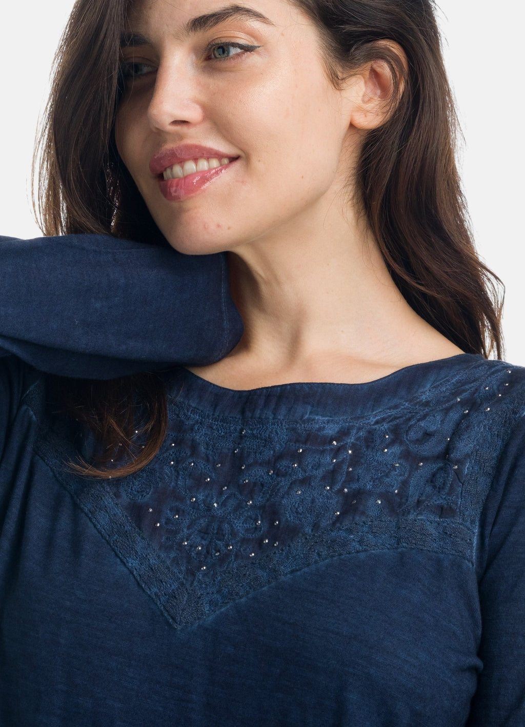 Camiseta Manga Larga Mujer con Bordados y Brillantes – Koroshi 1922ML81