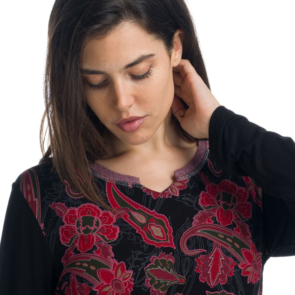 Camiseta Manga Larga Mujer Estampado Paisley Escote Corazón – Koroshi 1922ML86