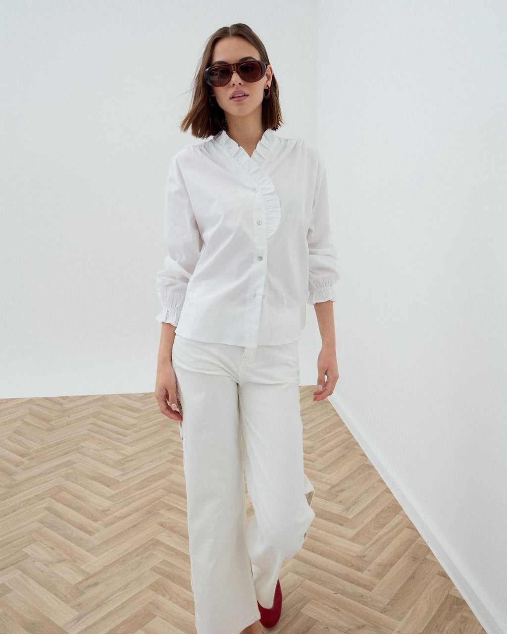 Blusa Escote Pico Volante Blanca