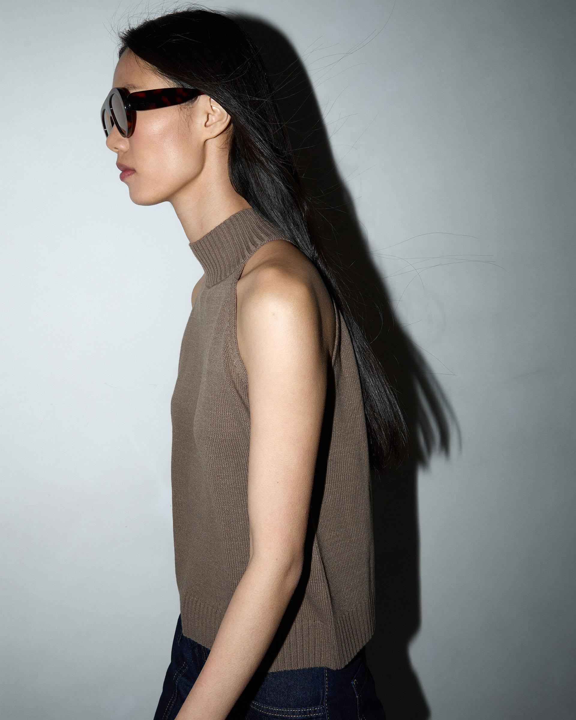 Top Halter Punto Taupe