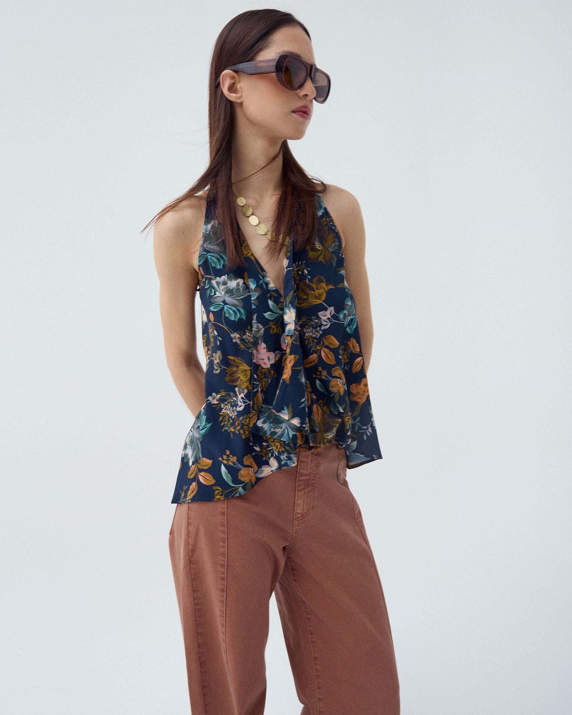 Top Picos Estampado Floral Azul Marino