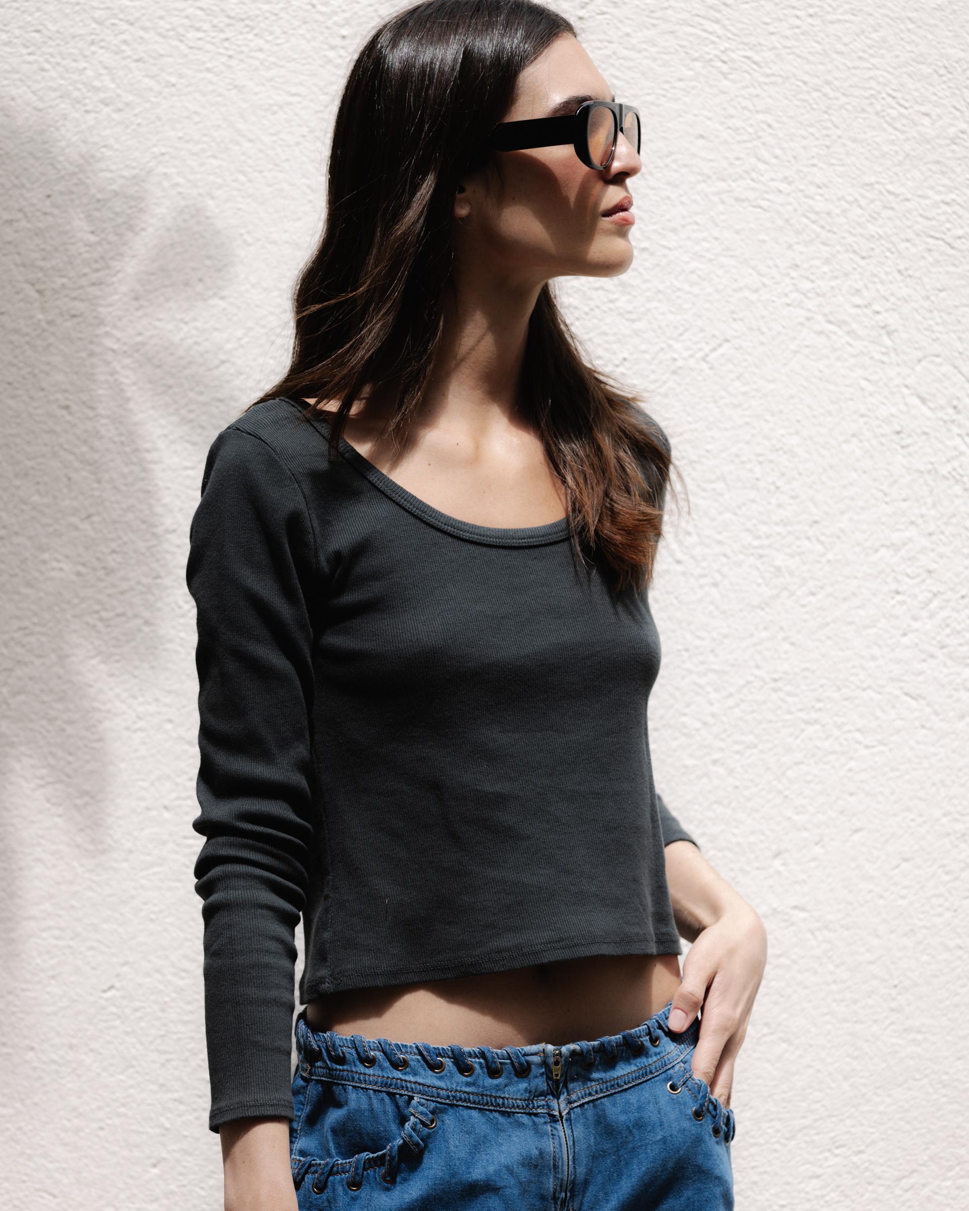 Camiseta Rib Escote Redondo Antracita