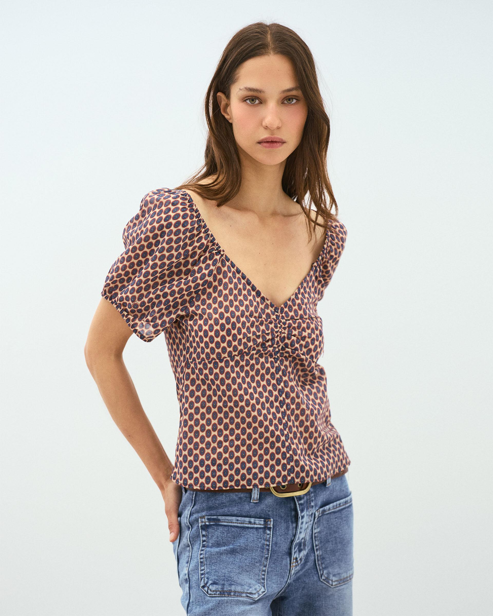Top Fruncido Escote Manga Corta Multicolor