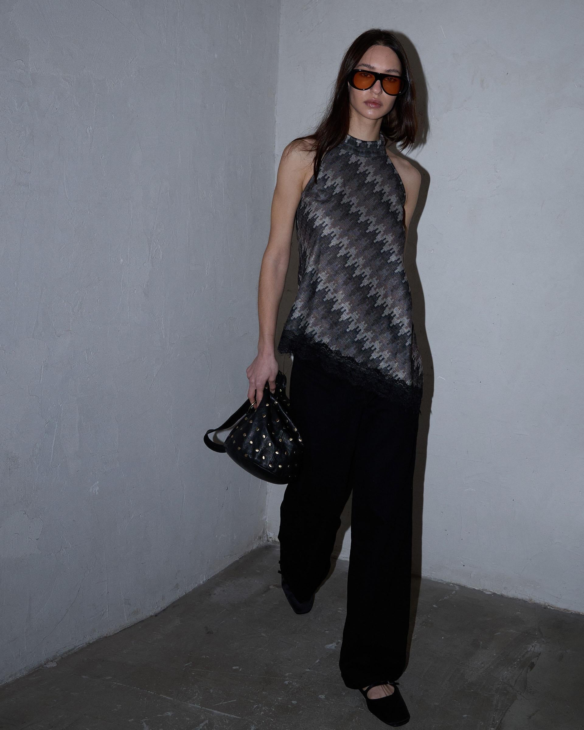 Top Zig Zag Asimétrico Gris
