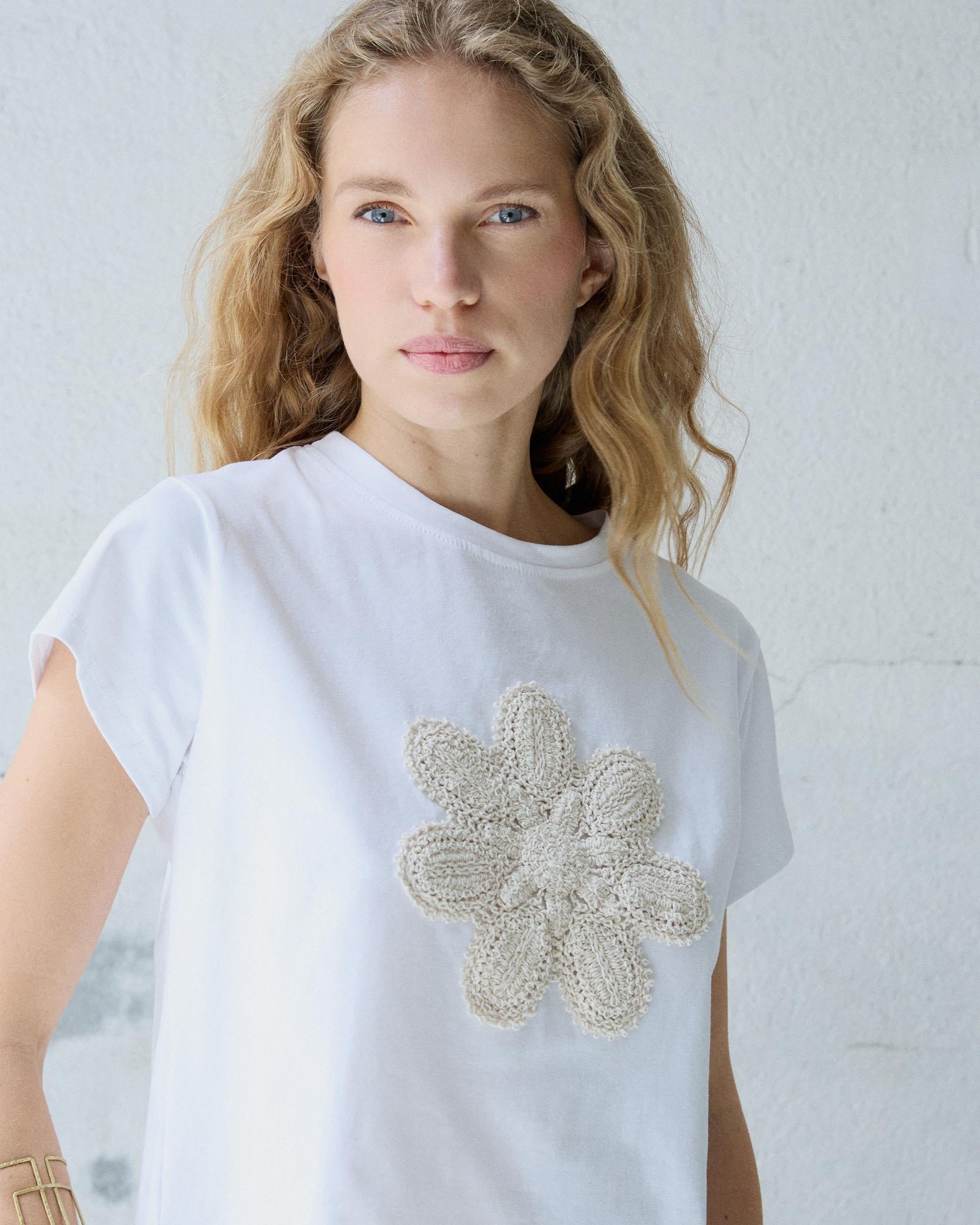 Camiseta Flor Crochet Blanco