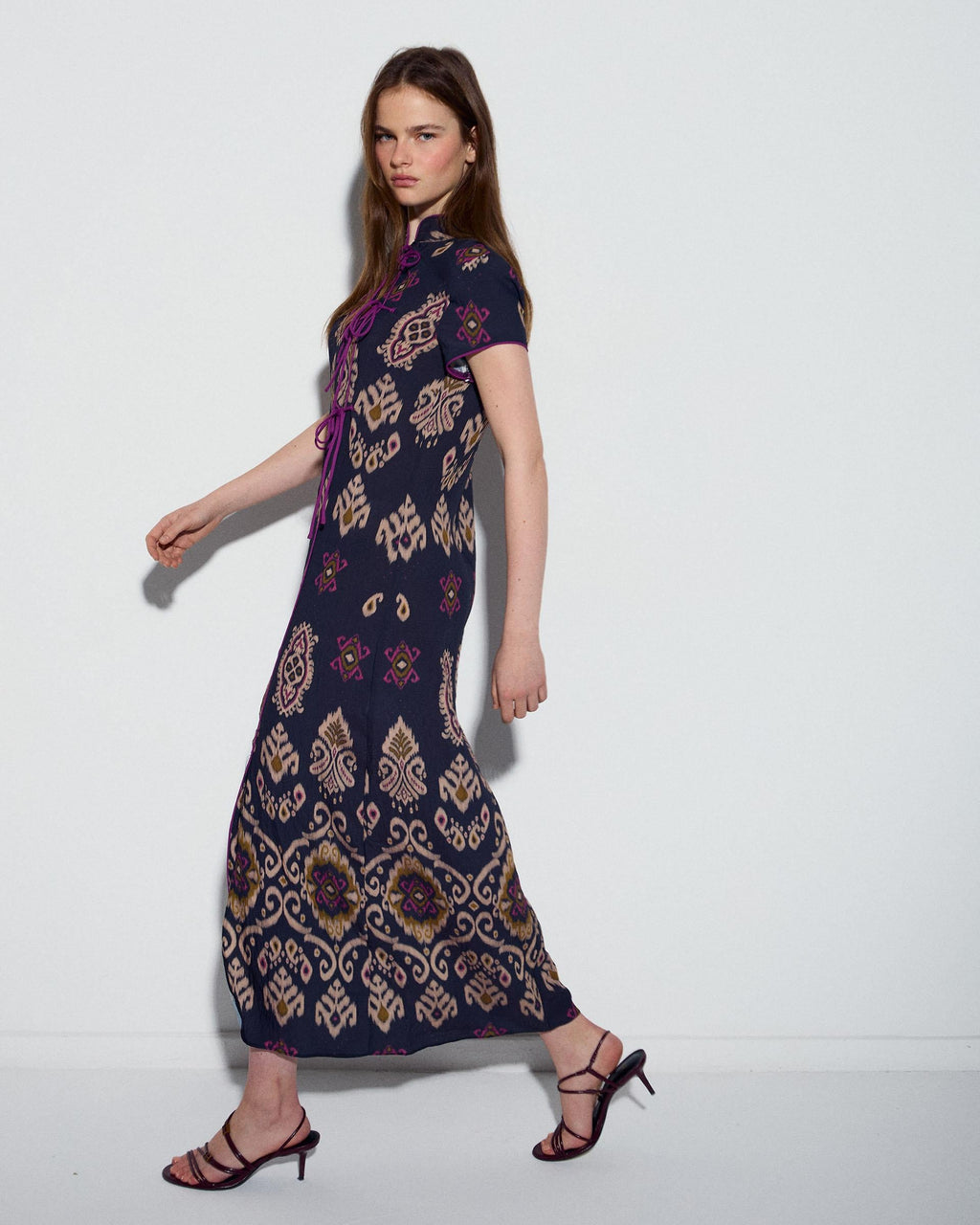 Vestido Lazadas Estampado Étnico Azul Oscuro
