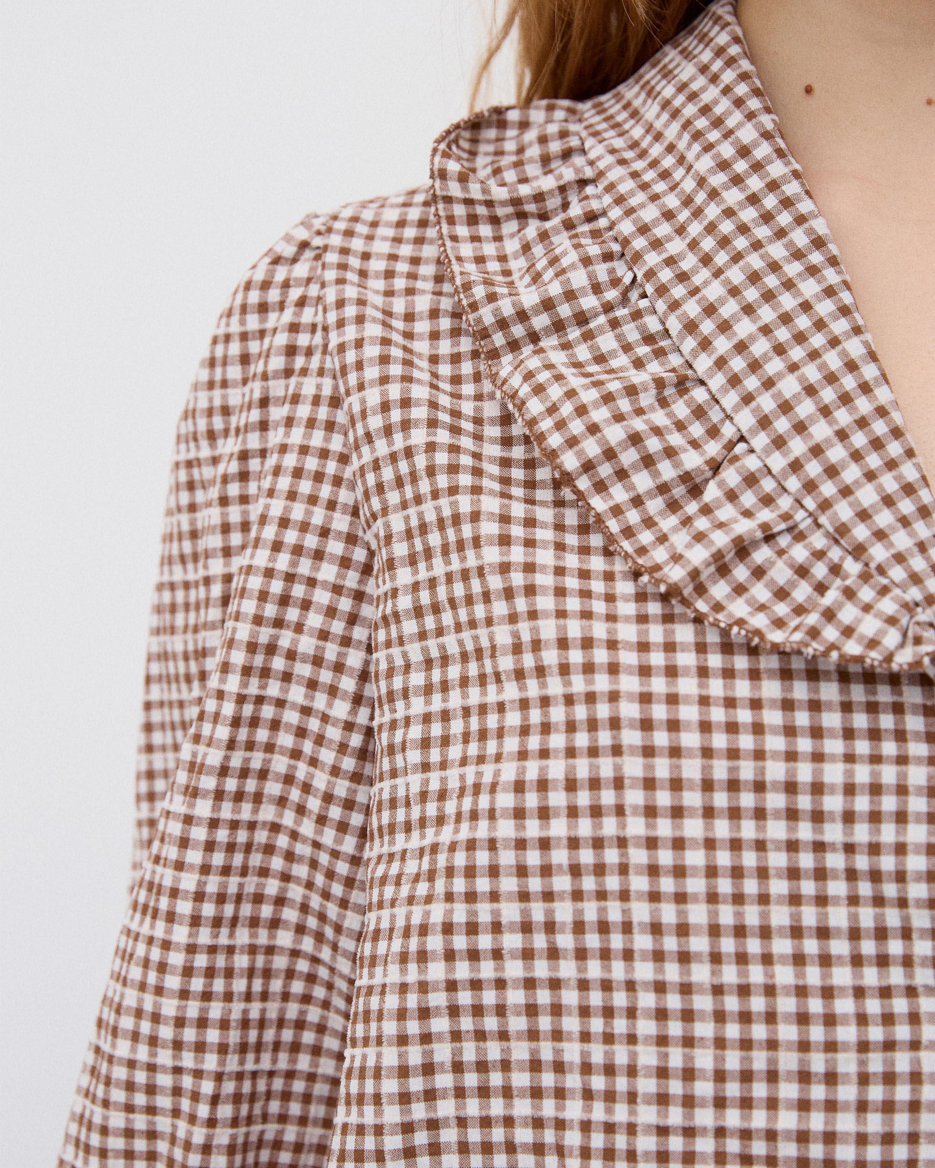Blusa Volante Cuello Vichy Marrón