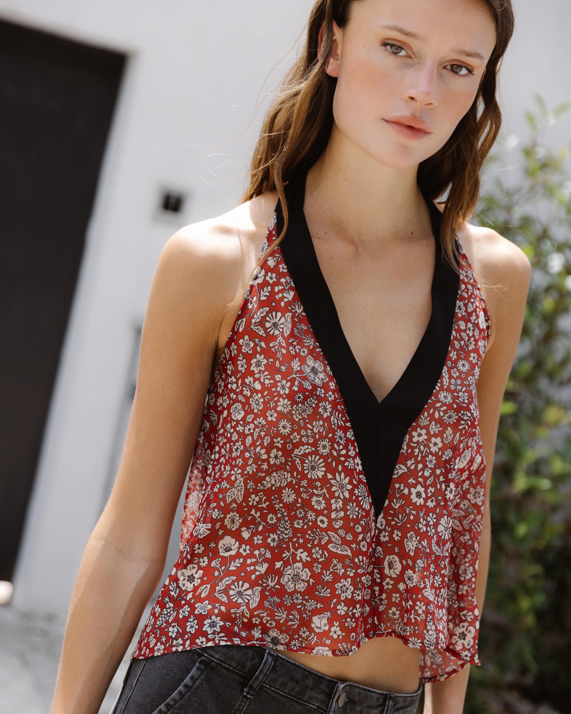 Top Halter Contraste Flores Rojo