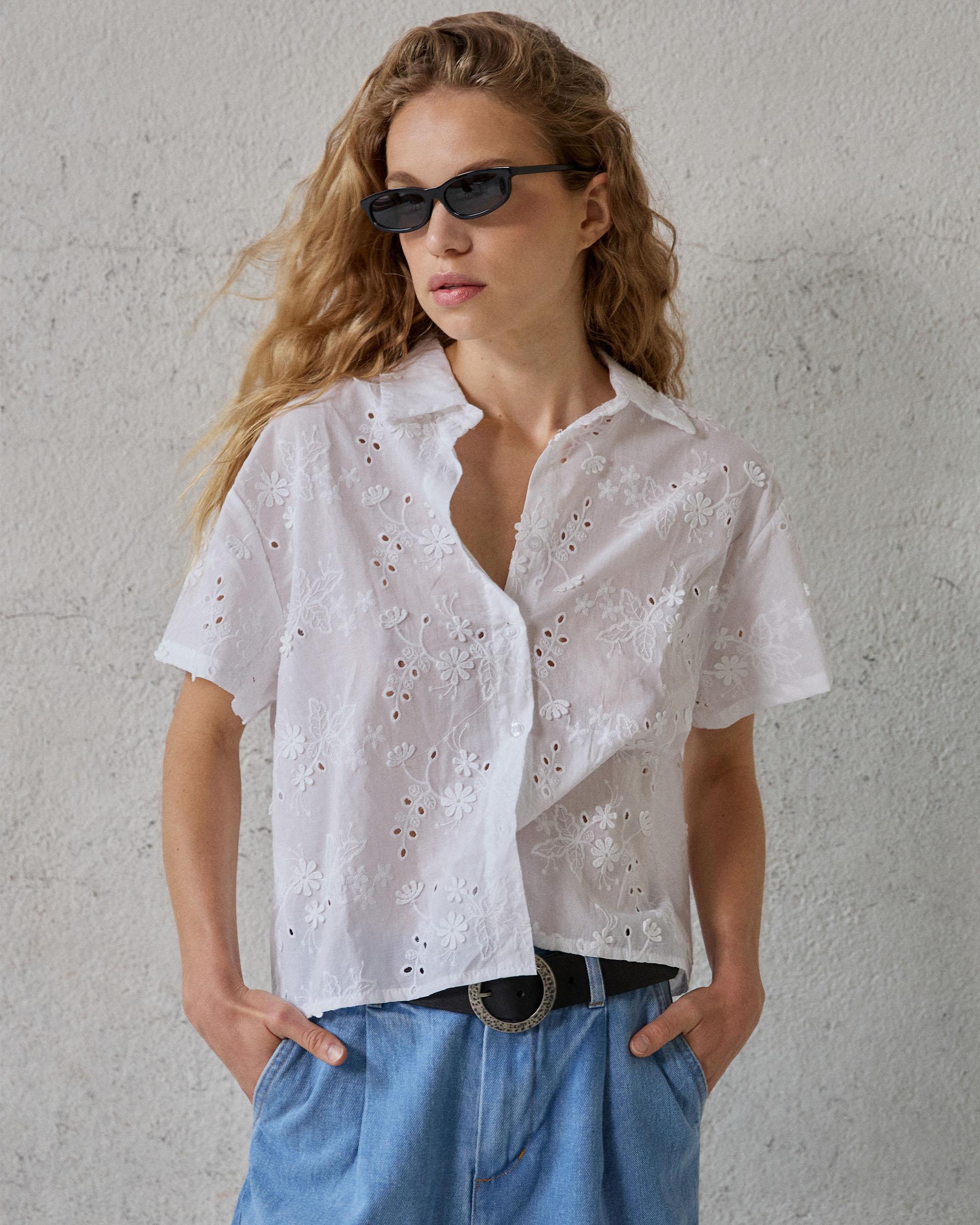 Camisa Manga Corta Troquelados Blanca
