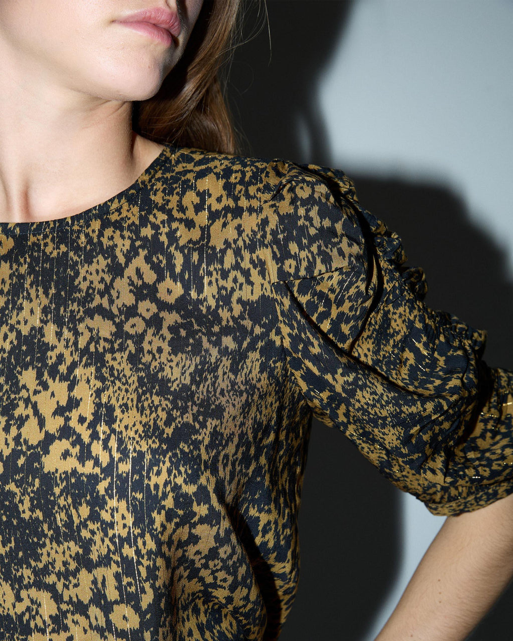 Blusa Estampado Manchas Mostaza
