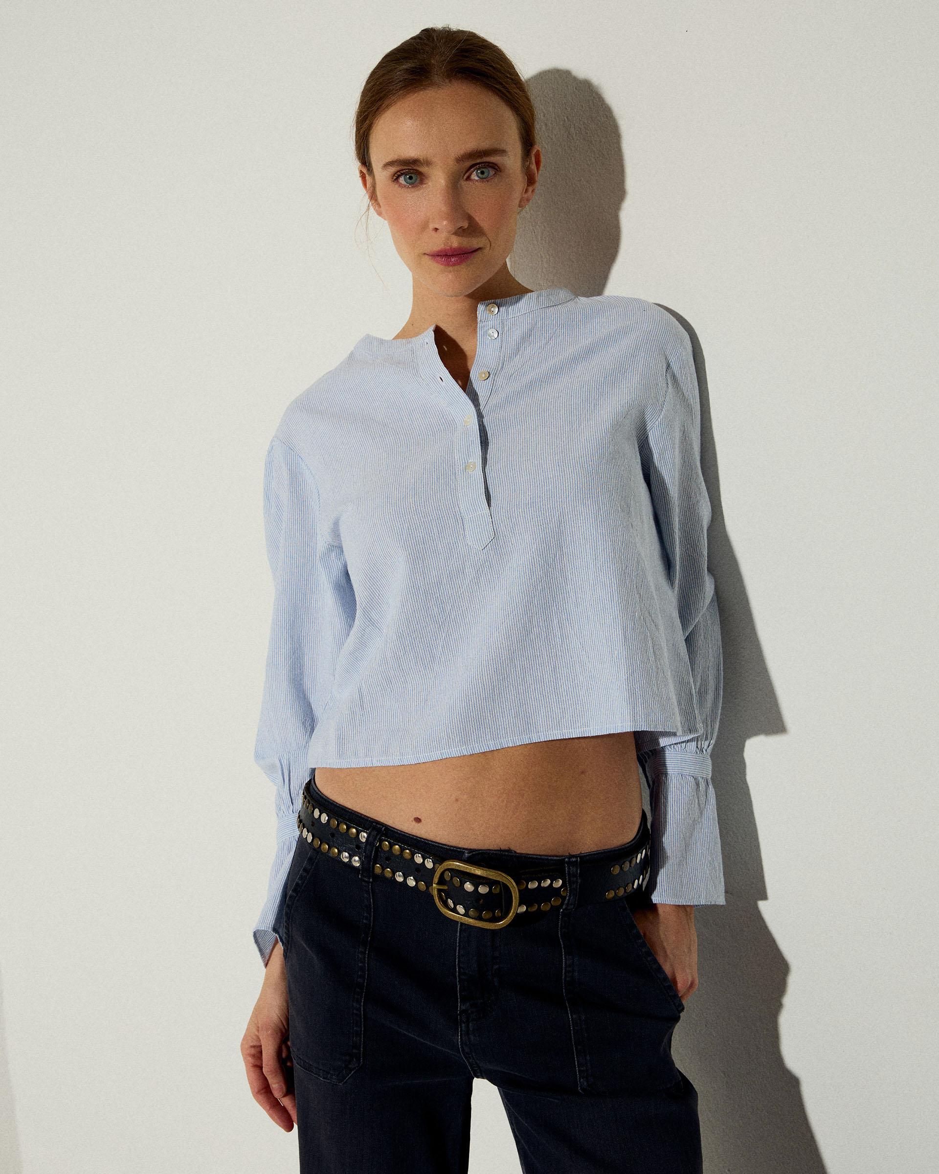 Blusa Estampado Rayas Detalle Puños Azul