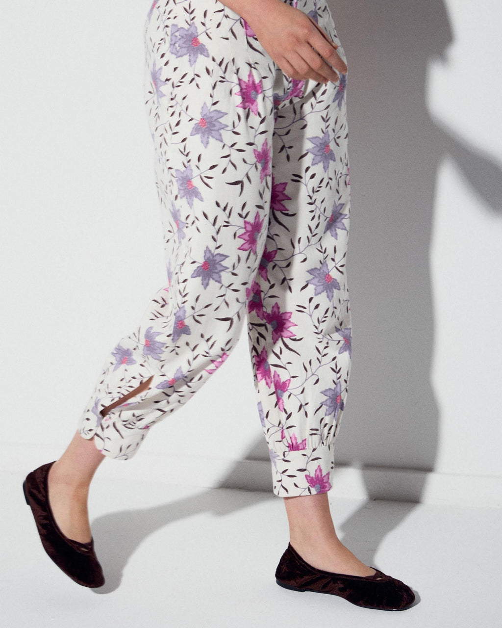 Pantalón Bombacho Estampado Floral Blanco