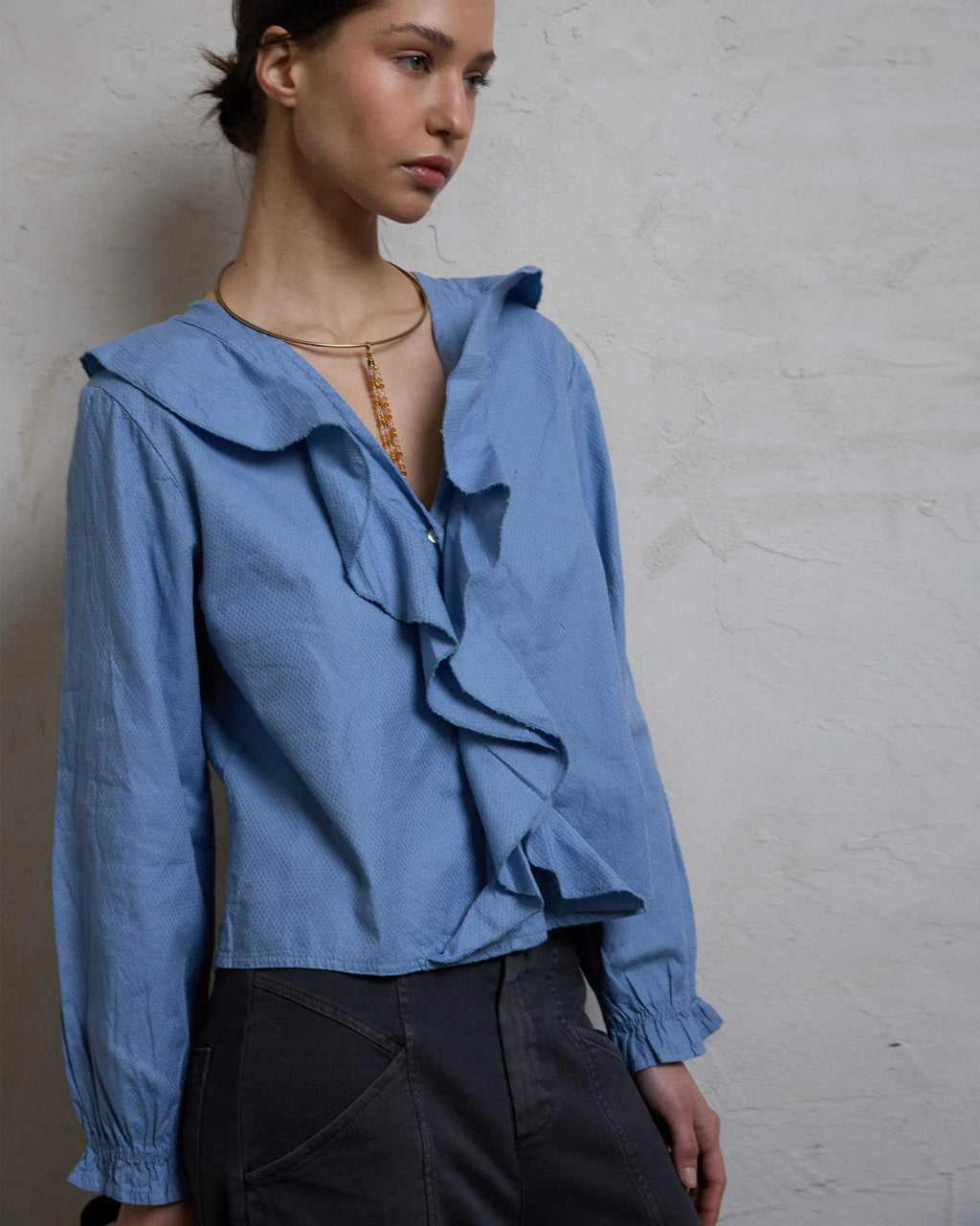 Blusa Cuello V Volantes Azul
