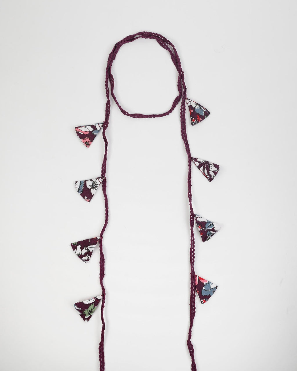 Collar Puntilla Flores Estampado Morado