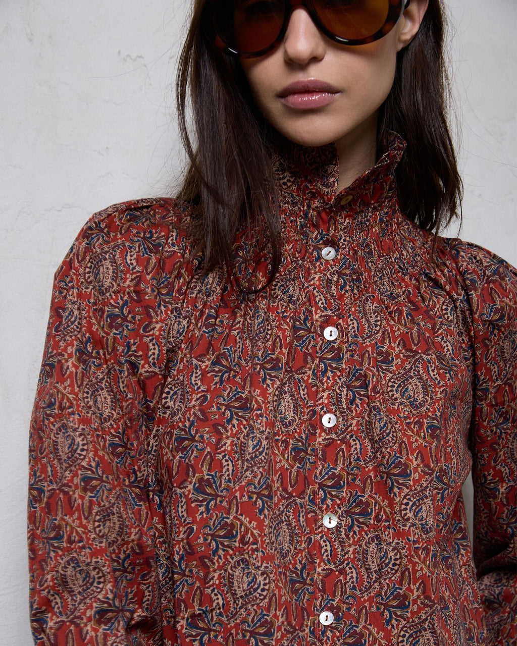 Blusa Nido De Abeja Cuello Estampada Granate