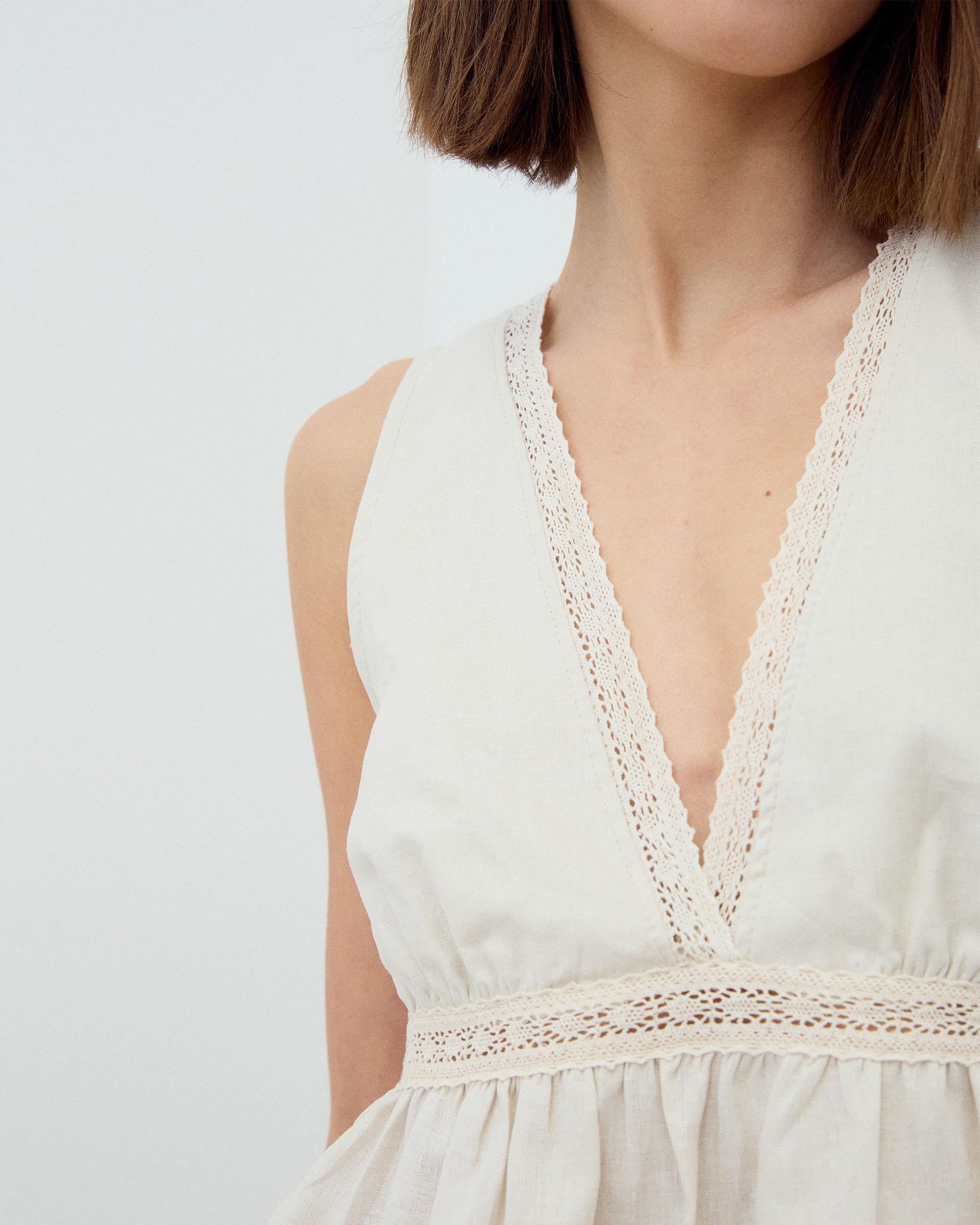 Top Frunce Puntillas Beige